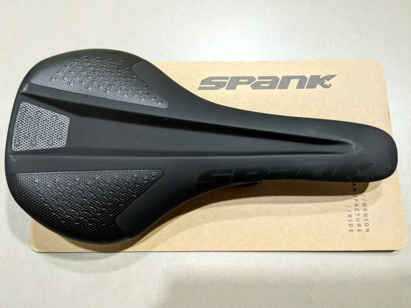 Siodełko downhill/freeride Spank Spike 160 czarno-zielone, nowe