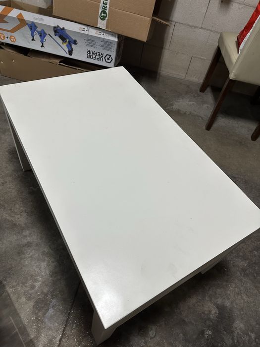 Mesa de Centro Branca Ikea