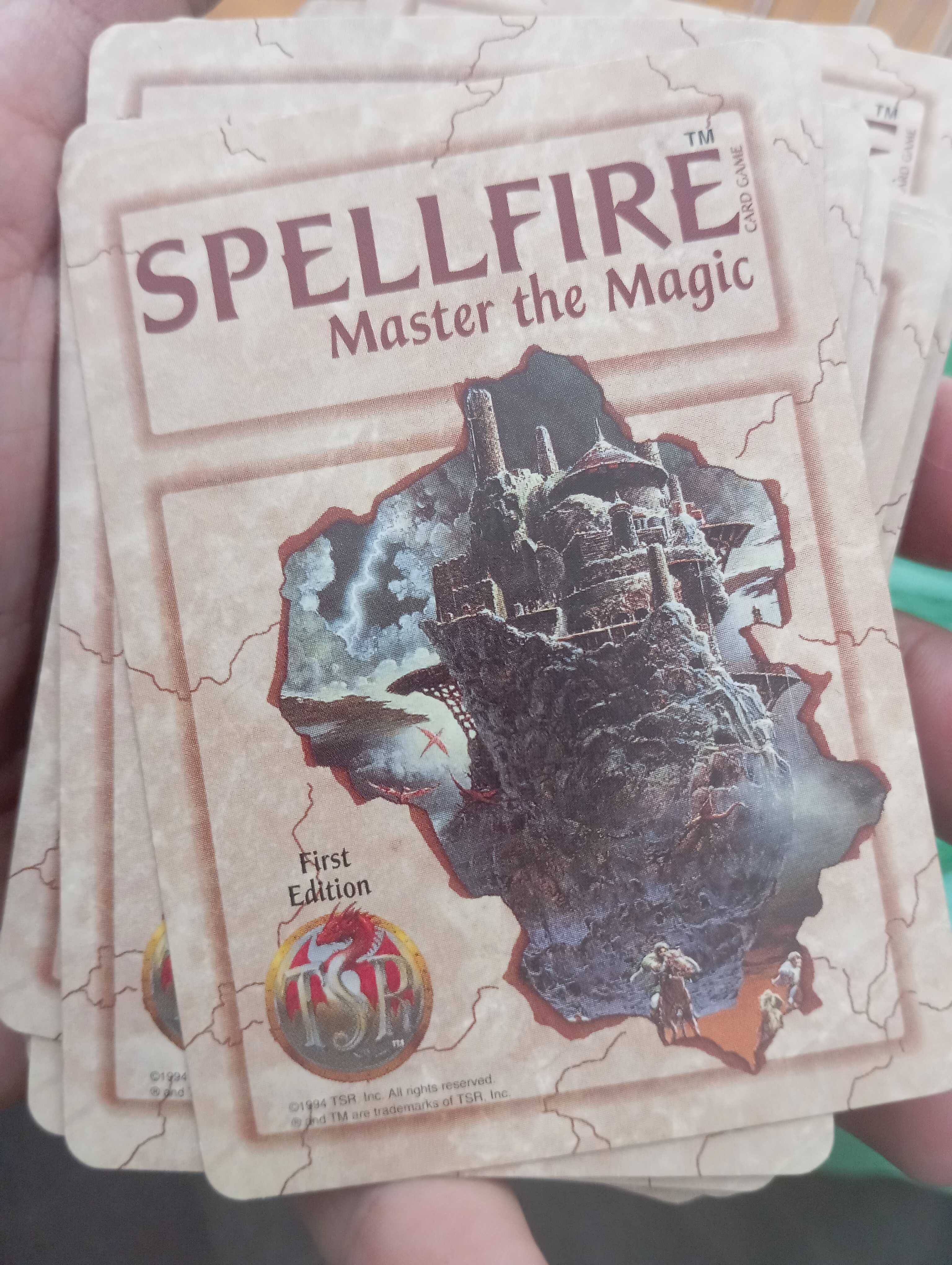 Lote com várias cartas primeira edição spellfire como novas