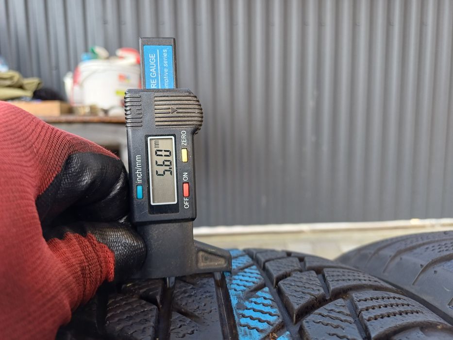 205 60 17 Bridgestone Blizzak LM001 зимові 80%