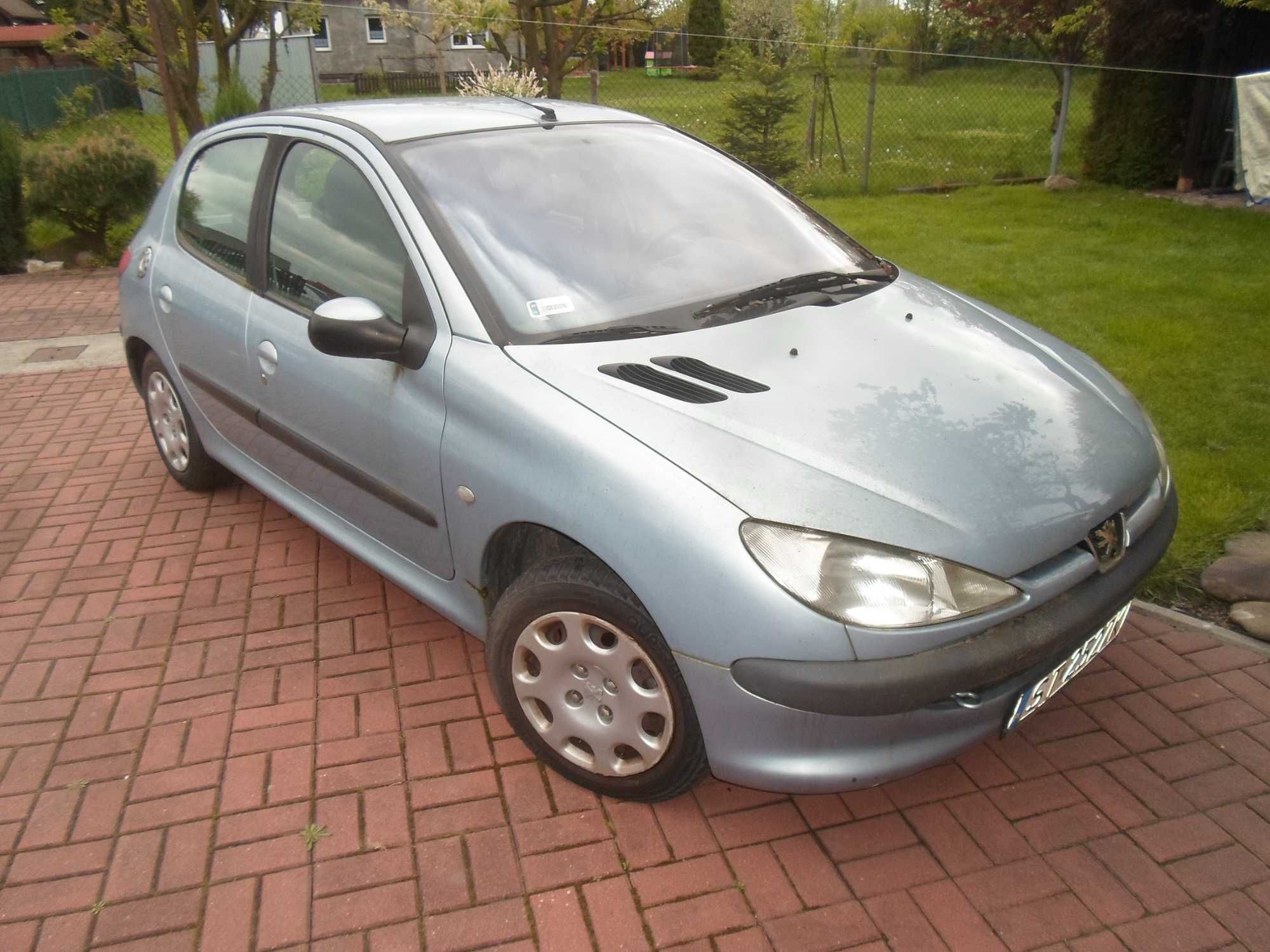 Peugeot 206 1,1 benzyna 2001