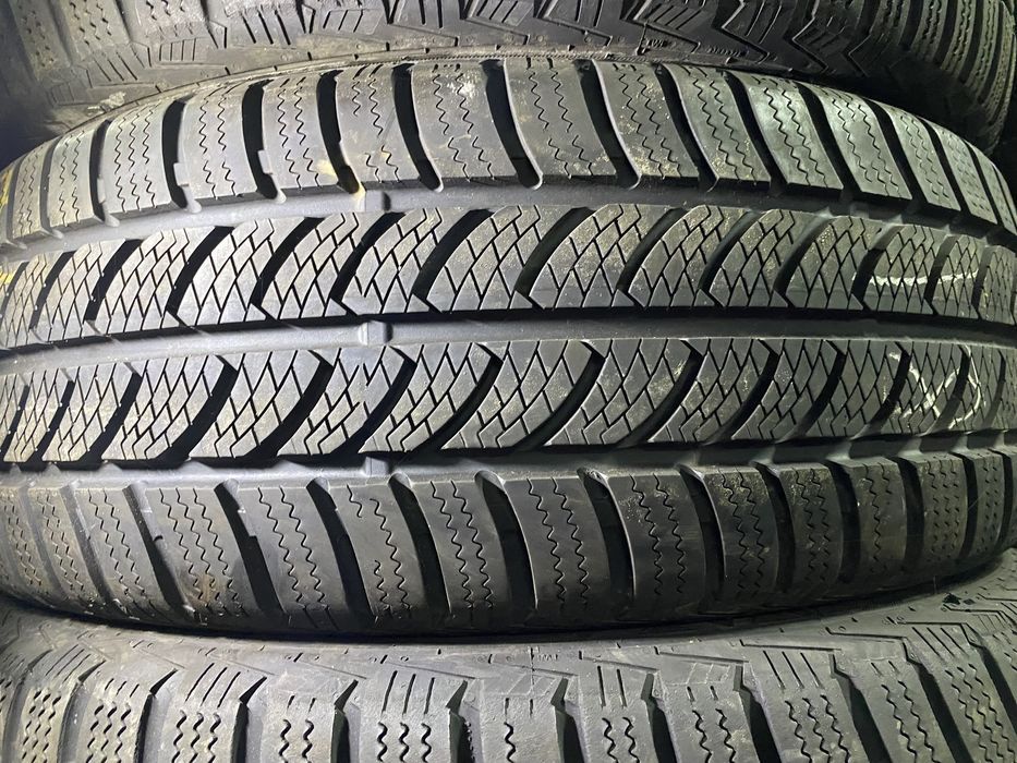 Зима 225/55R17C Continental Vanco Winter R17C ЗИМА
