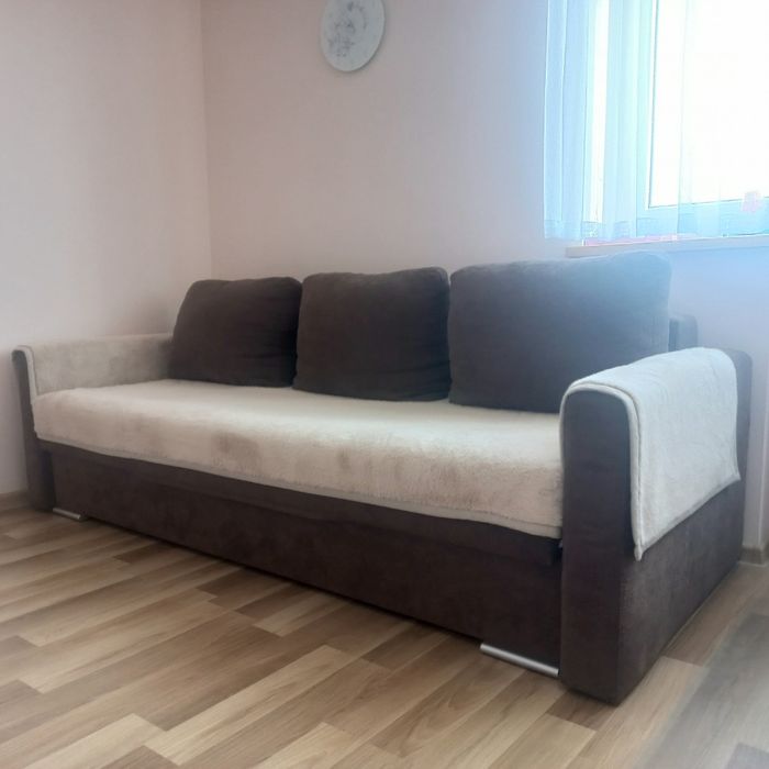 Kanapa z PIĘKNĄ narzutą rozkładana obicie welurowe Rico04