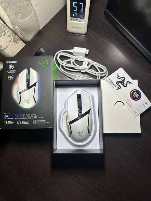 Razer Basilisk V3 Pro White Edition