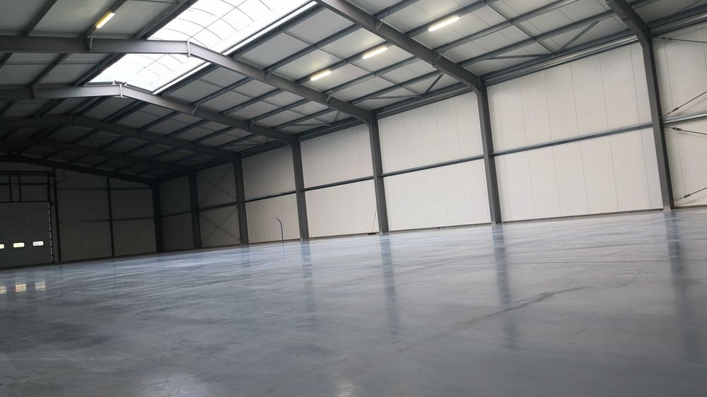 Hala magazynowa Białołęka 1050 M2 posadzka przemysłowa BEZPOŚREDNIO