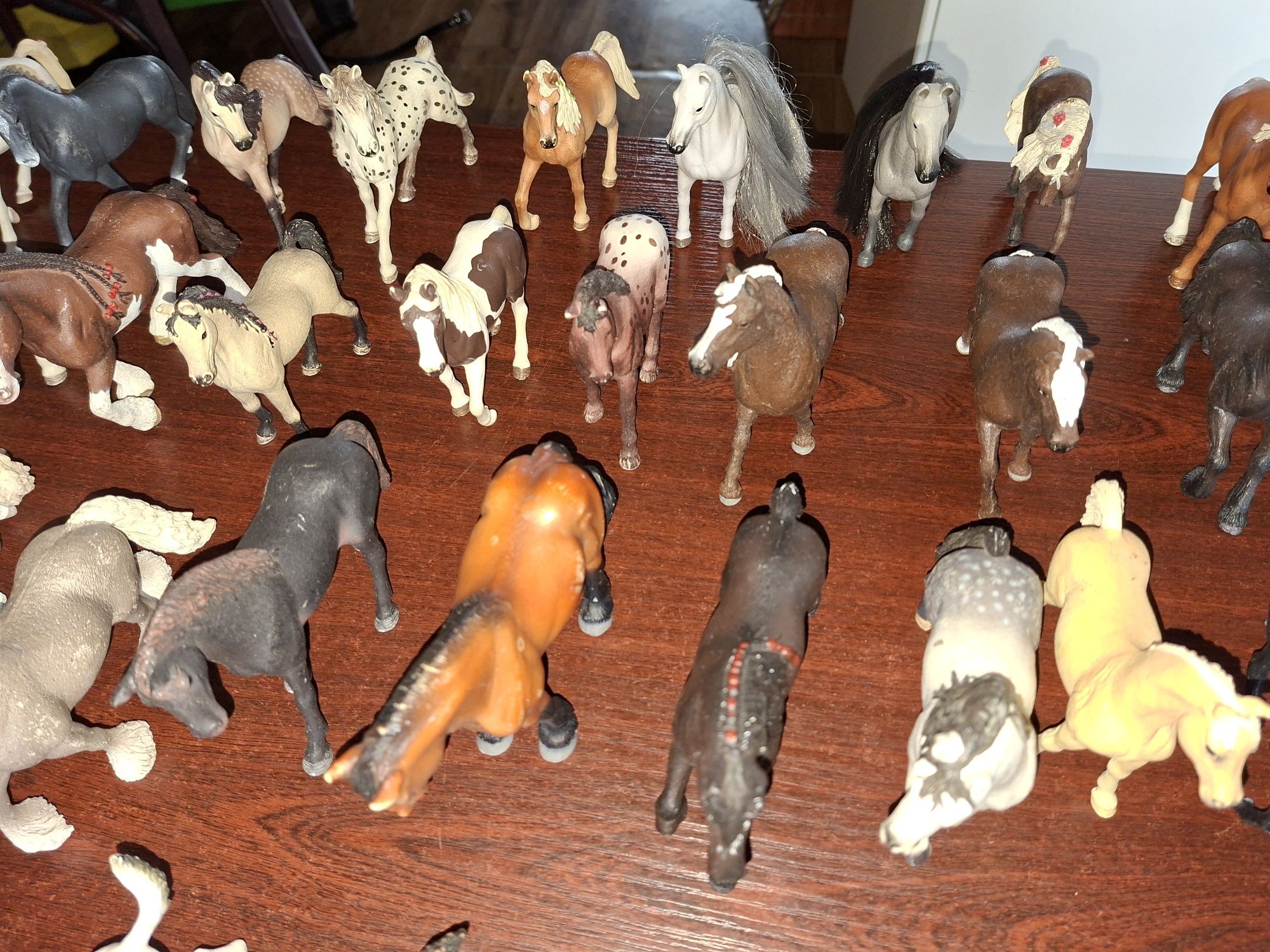 Koniki schleich, coleccta, figurki