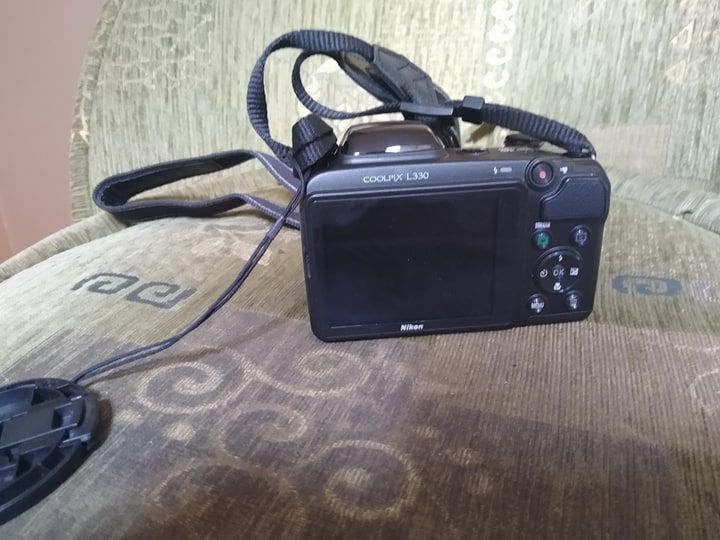 Aparat nikon l330