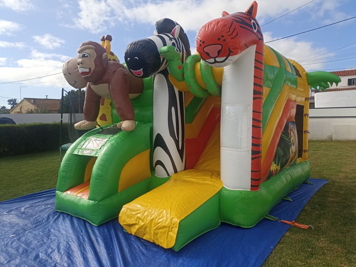 Insuflável JB inflatable seminovo