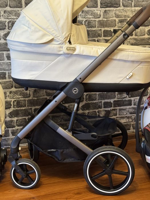 Коляска дитяча Cybex Balios S Lux 2в1