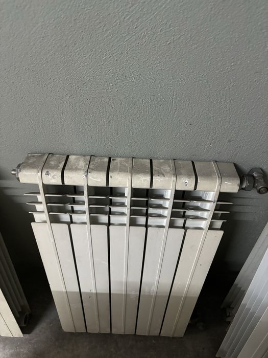 Radiadores de aquecimento Roca em alumínio – 37 elementos