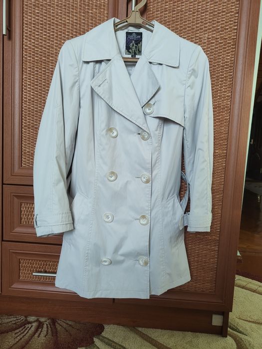 Плащ весняний жіночий