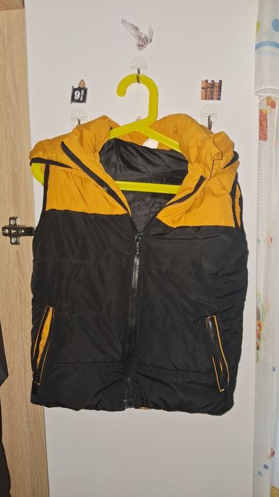 Утеплена стьобана жилетка для хлопчика