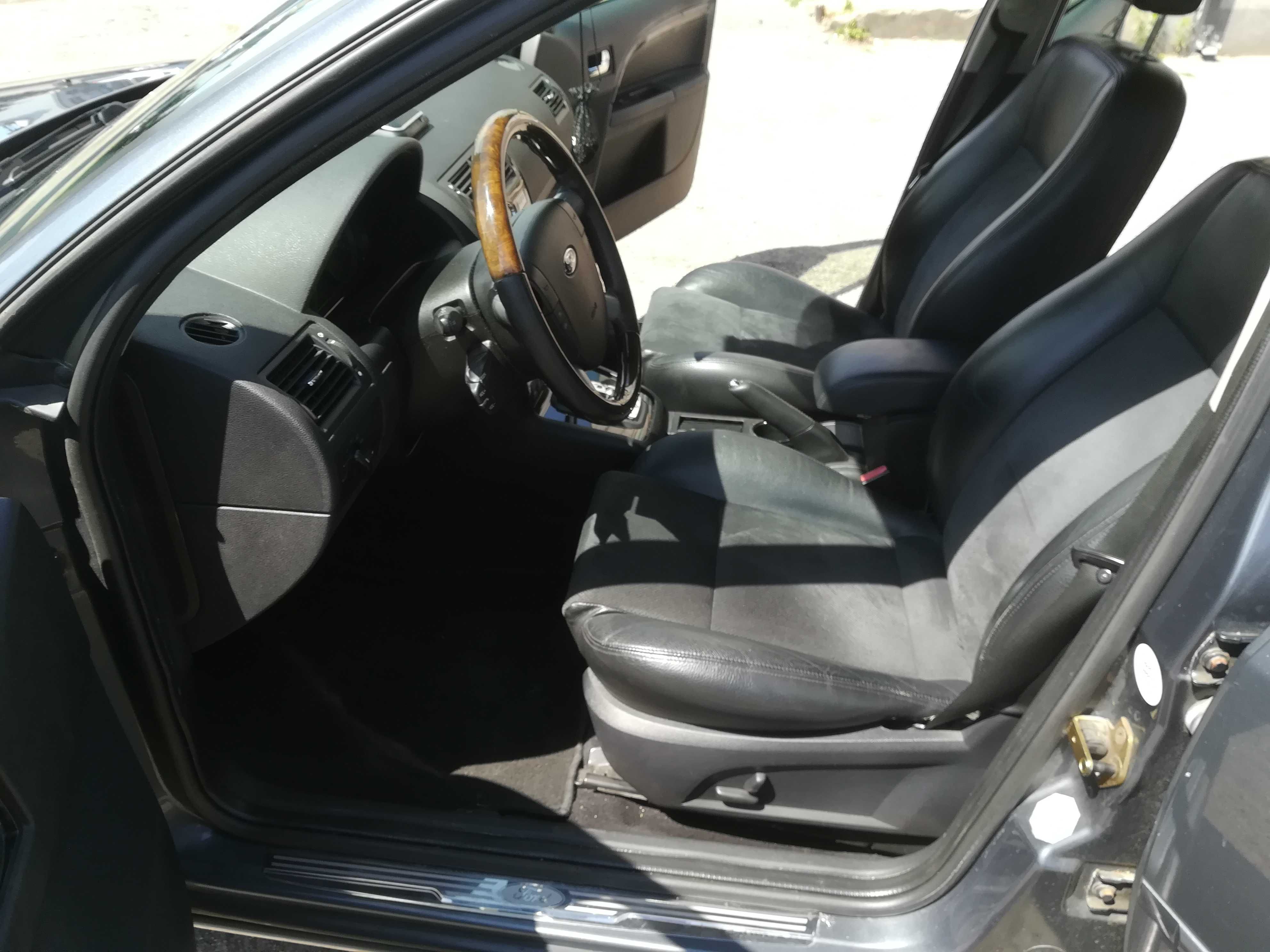 FORD MONDEO V6 2,5i 2004r Automat GHIA 197Tkm Zadbany BEZWYPADKOWY