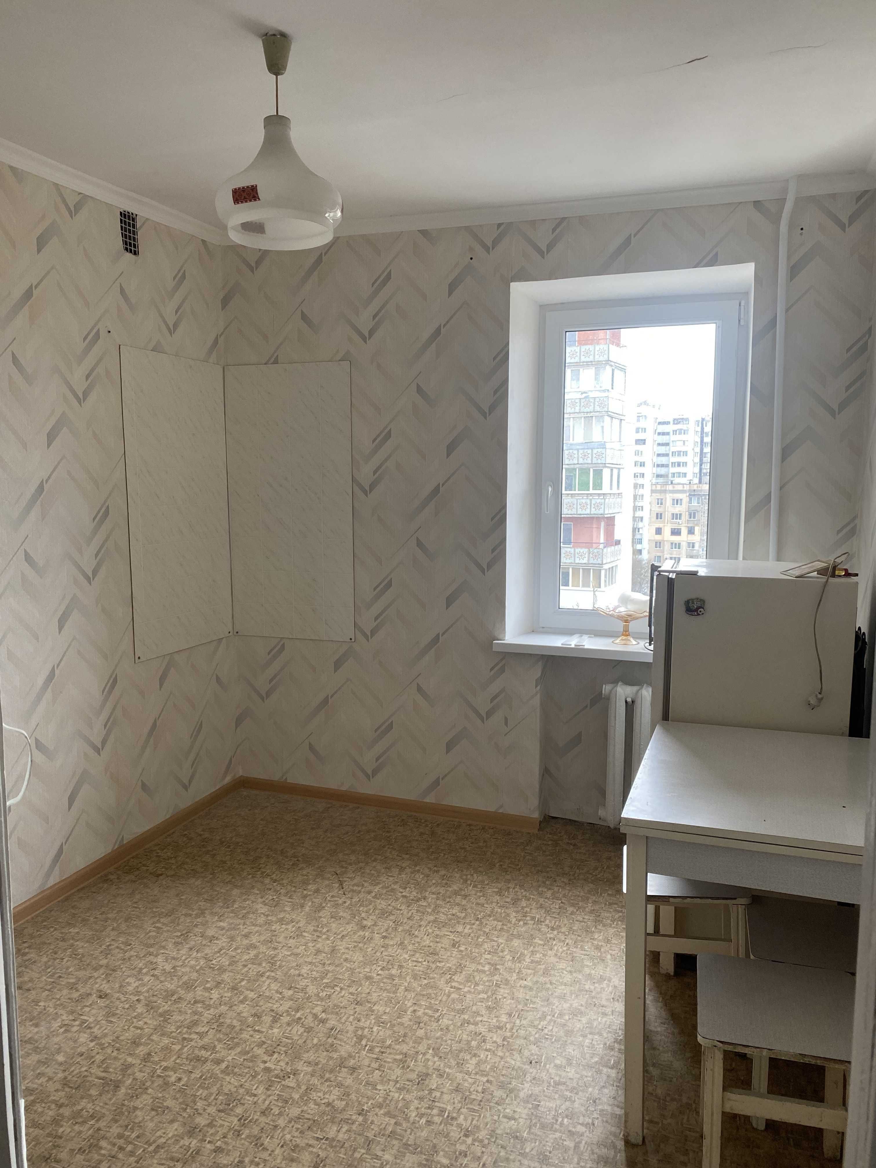 Продам 2 комнатную квартиру  в центре поселка Котовского.