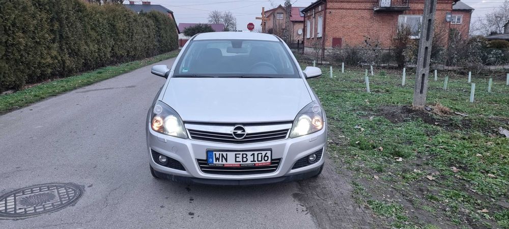 Opel Astra 1,6B 116PS  Uwaga tylko 134tyś km Xsenony Oryginalny lakier