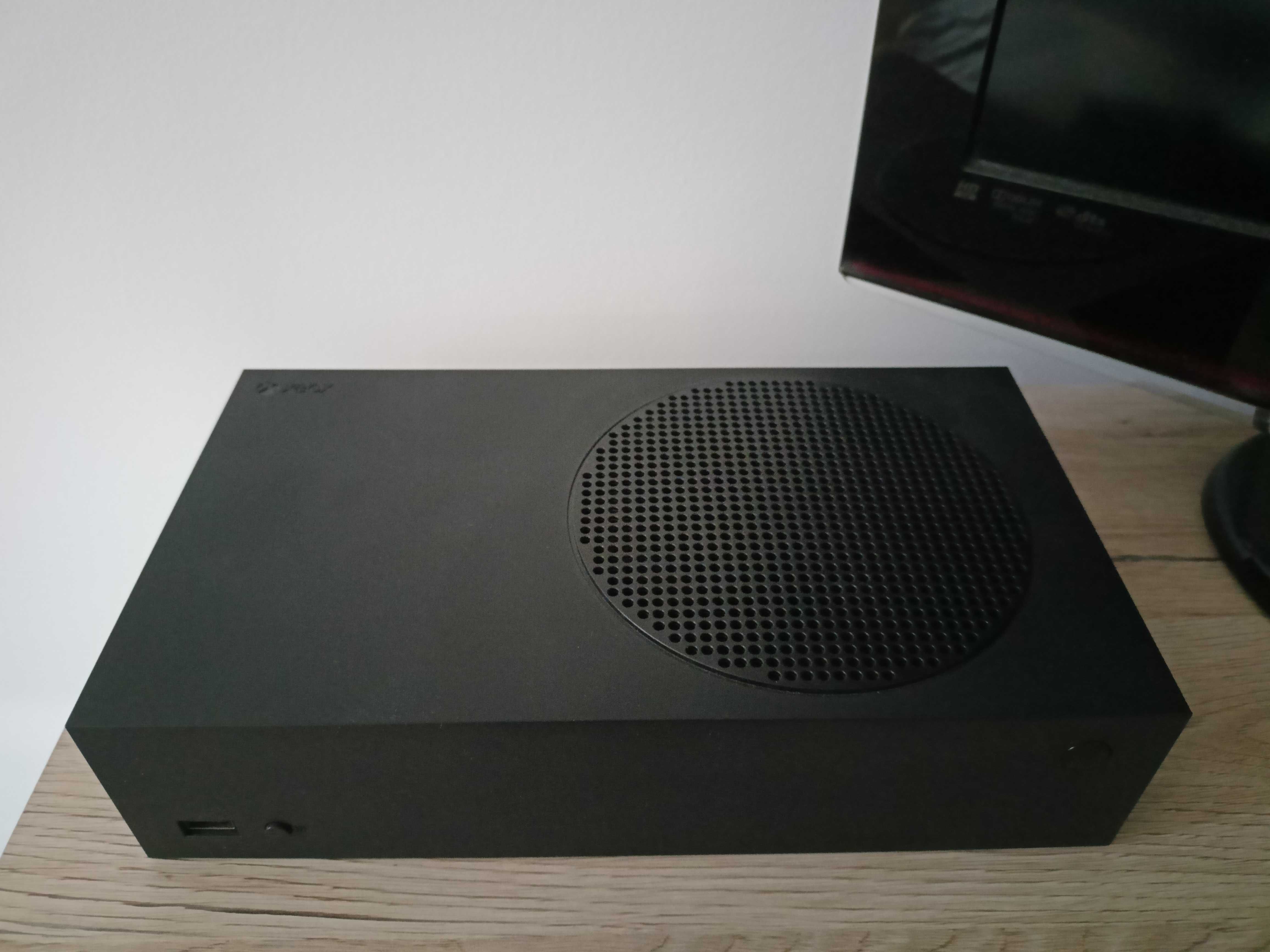 Konsola Xbox Series S 1TB Black Edition w idealnym stanie. Jak nowa.