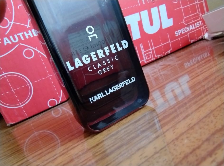 Karl Lagerfeld Classic Grey do testów.