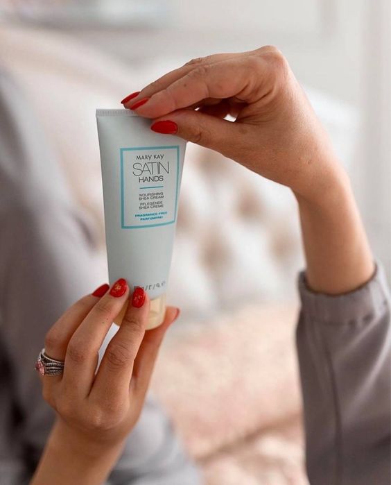 Odżywczy Krem do Rąk Satin Hands z Masłem Shea - bezzapachowy Mary Kay