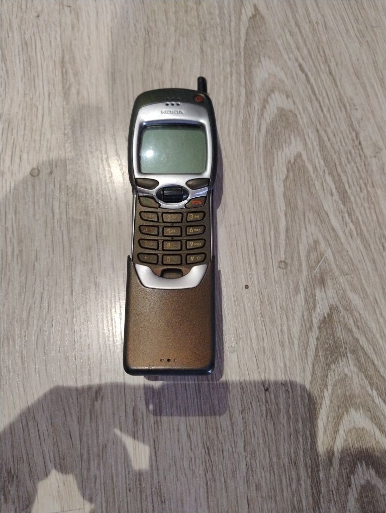 Kolekcjonerska Nokia 7110