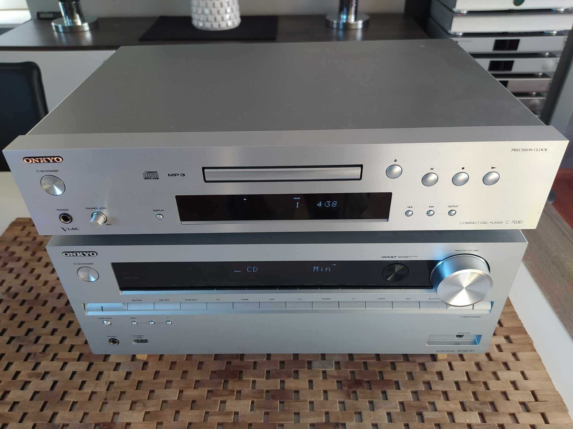 Onkyo TX NR747 + Onkyo C7030  (wysokie modele / zadbane)