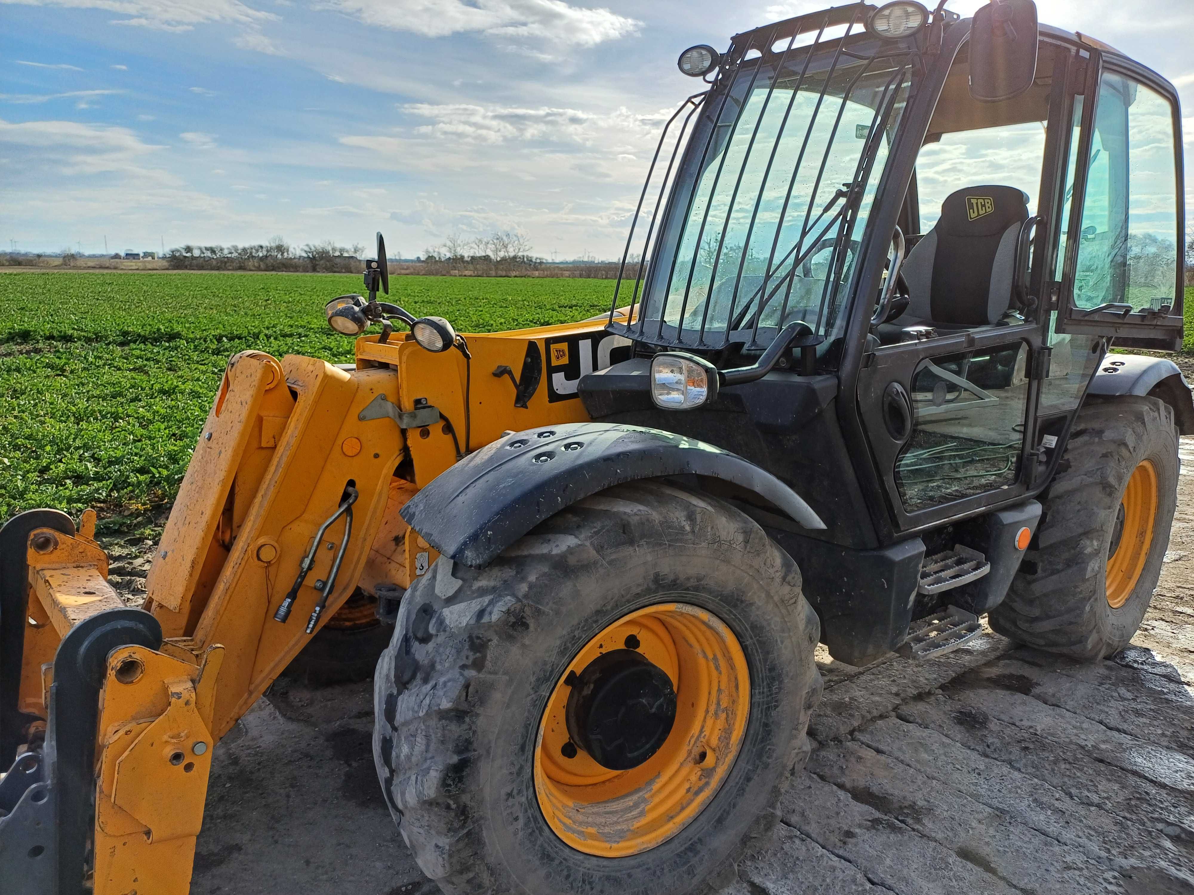 Ładowarka teleskopowa JCB 531-70