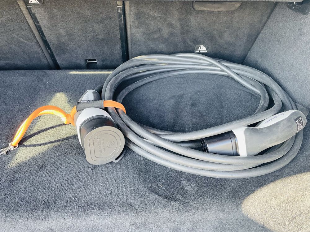 Mercedes C300 DE plug in diesel