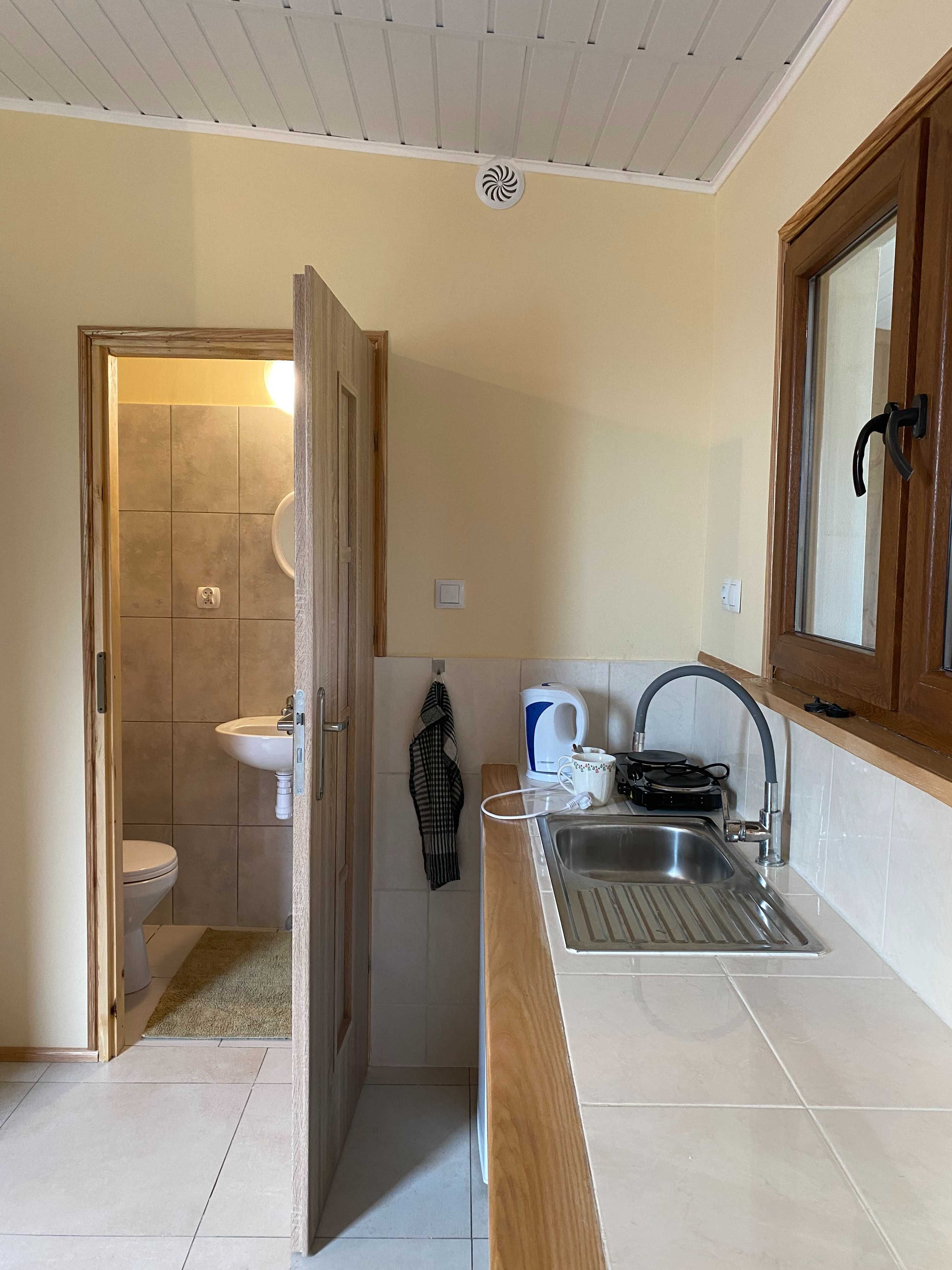 Domek z balia/jacuzzi nad jeziorem na mazurach