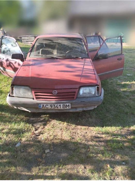 Продам автомобіль Opel Ascona