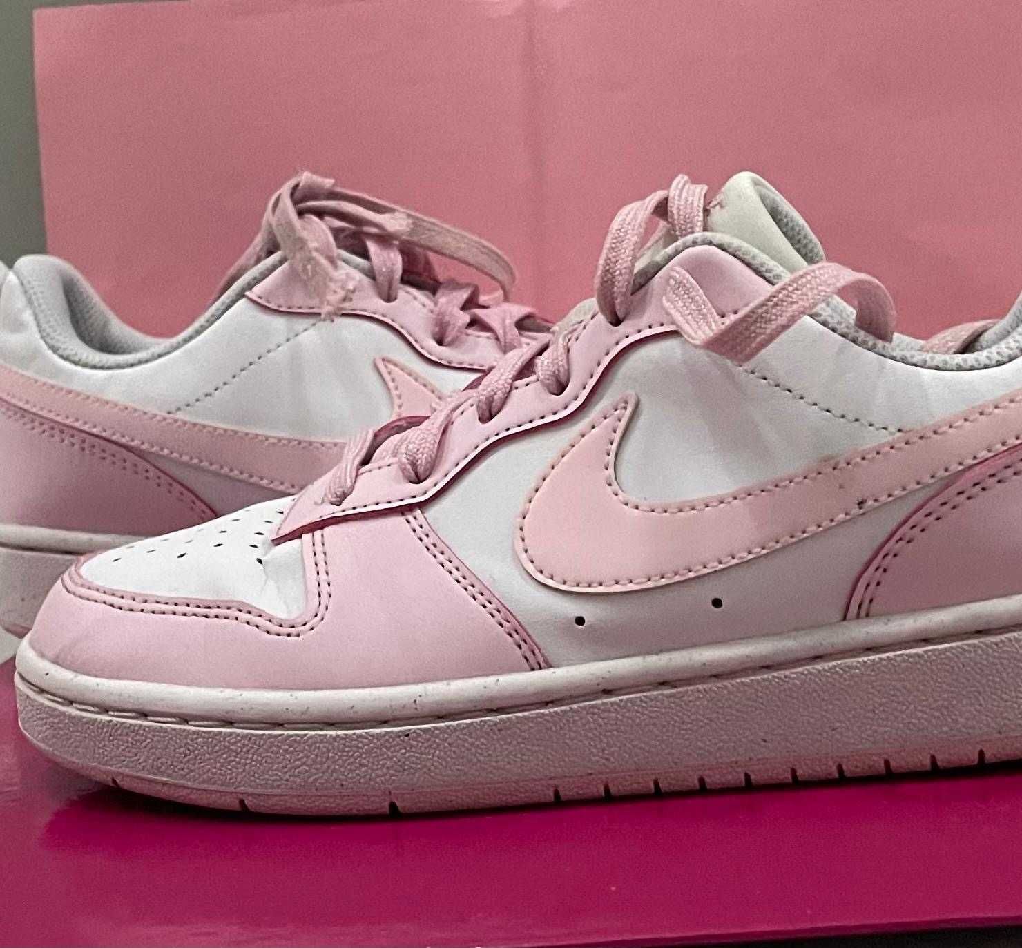 Buty NIKE 36 / 23cm kolor róż z białym