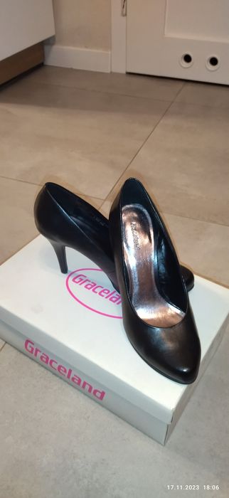 Szpilki czarne jak nowe roz 36 stan idealny Deichmann