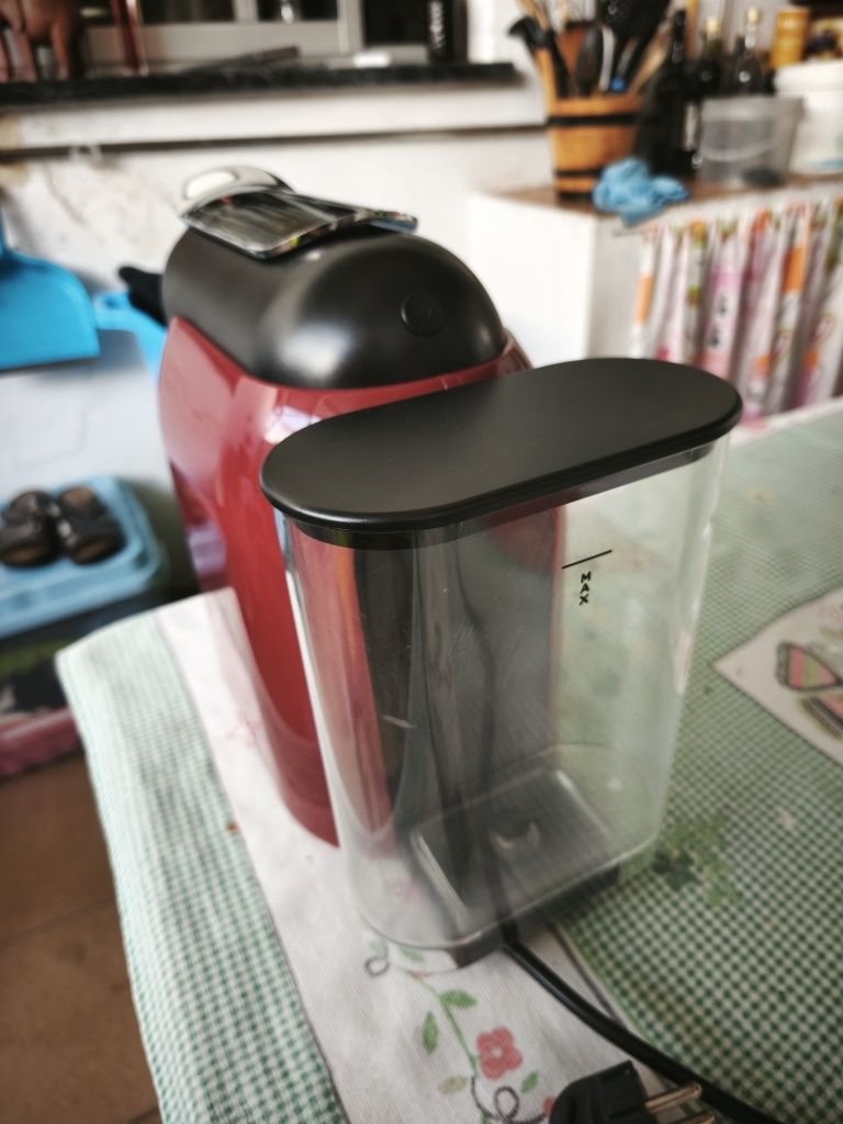 Máquina de Café Delta Qool