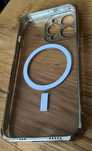 Etui iPhone 13 pro zlote