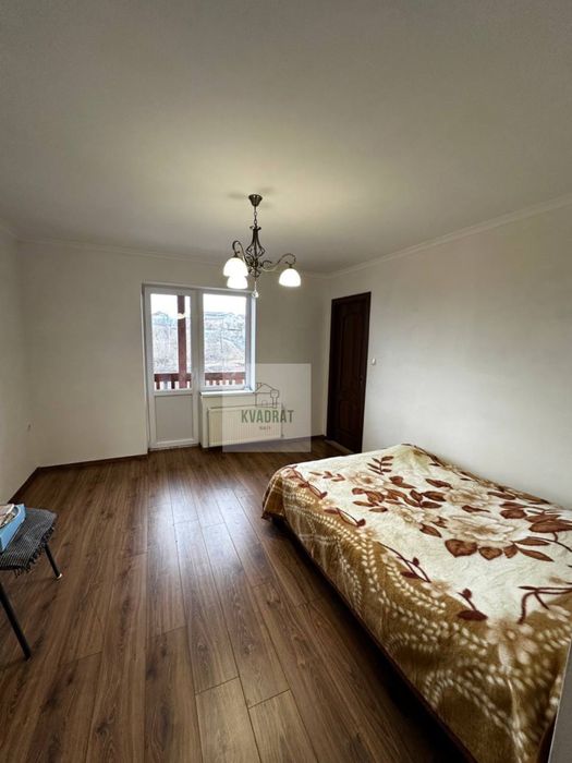 Продам просторий будинок у місті