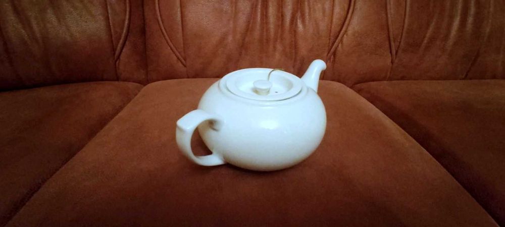 Заварочный чайник (1 л.)