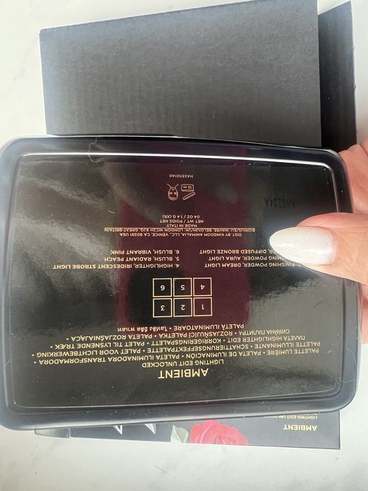 Палетка Hourglass олень в кейсі коня Оригінал