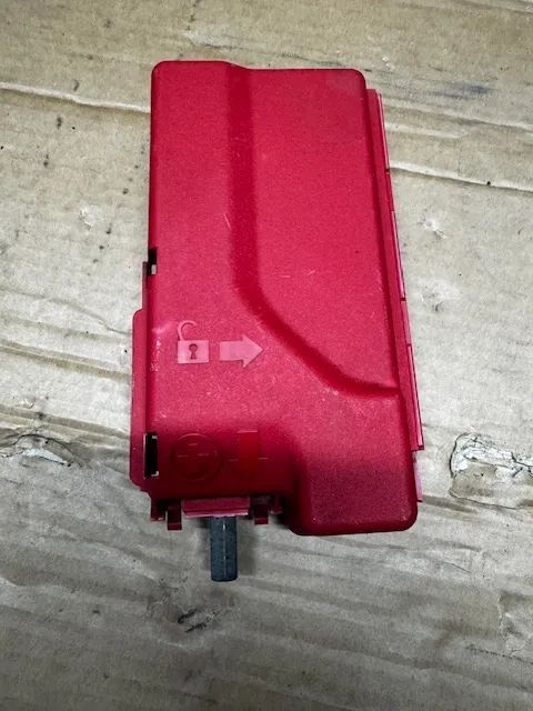 chrysler pacifica voyager ru klema plusowa bezpieczniki