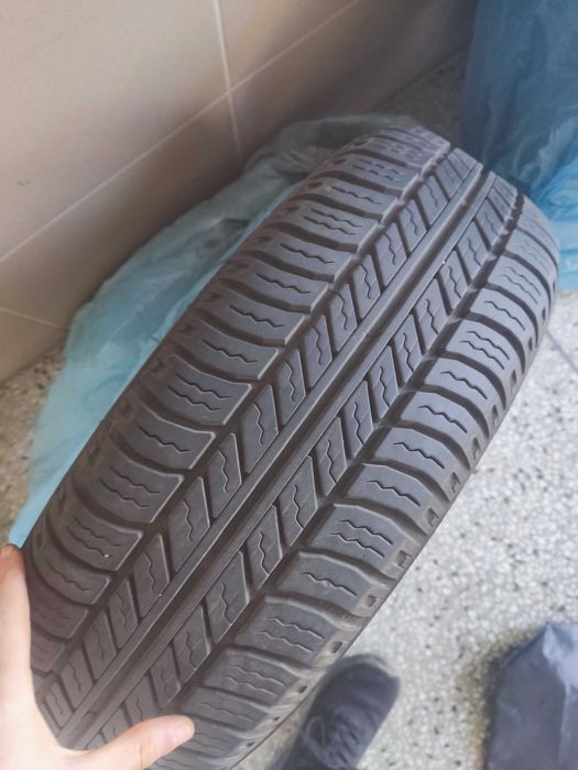 Opony zimowe i felgi 185/65 R15 5 sztuk