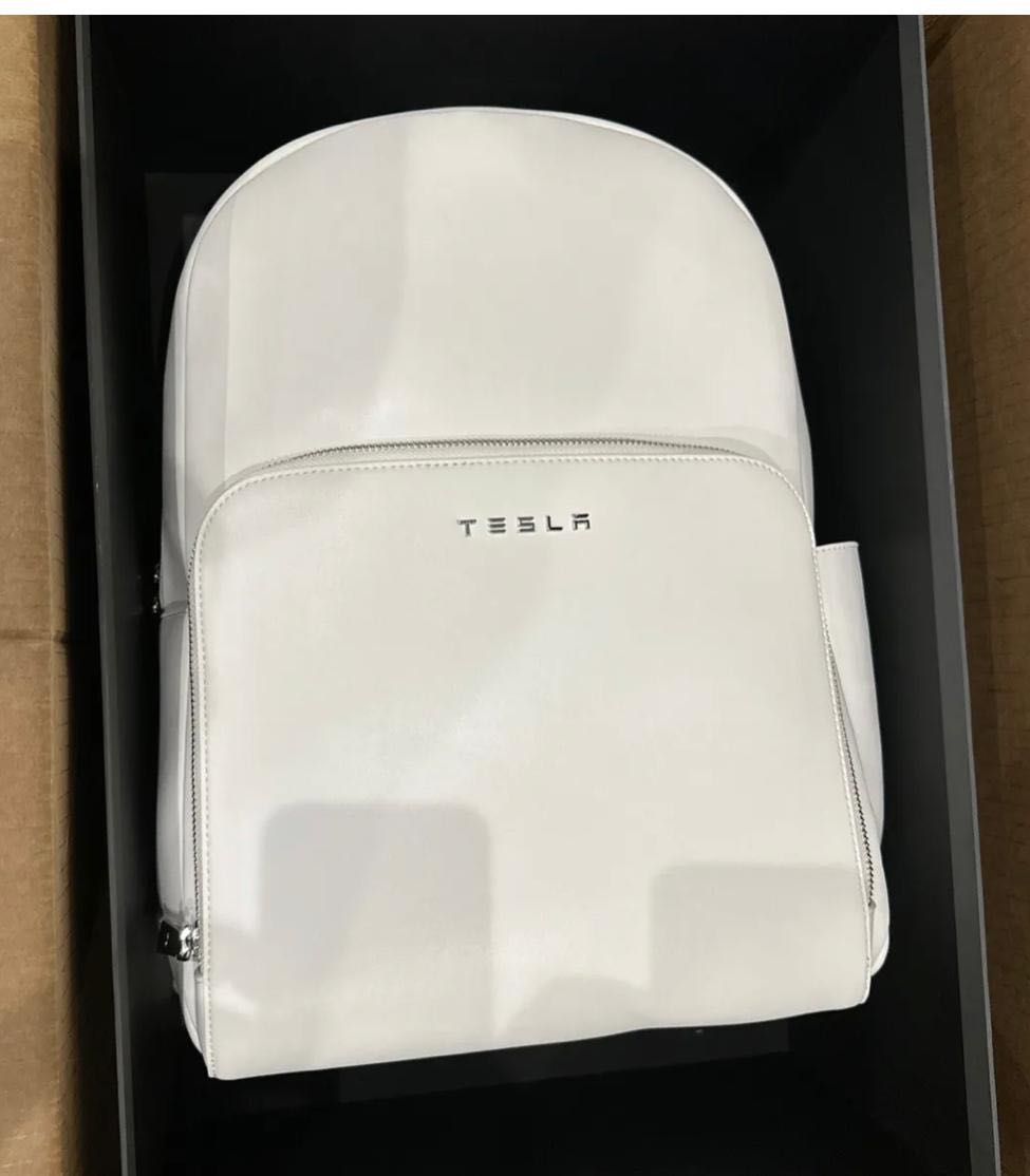 Plecak marki Tesla -Mega [back] Pack- na laptop , duży