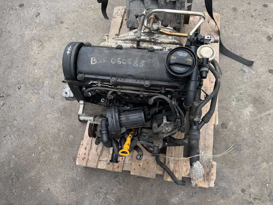 Двигатель Vw Touran 1.6 BSF 8V Двигун Caddy BGU Мотор Jetta Запчасти