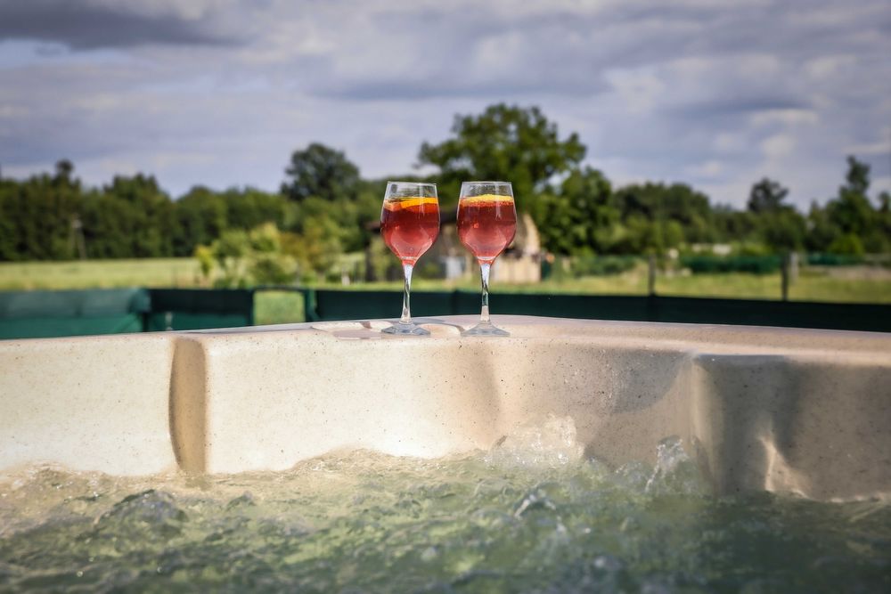 Wynajem luksusowego mobilnego jacuzzi, wanny SPA, bali, ceny od