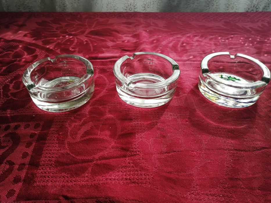 lote de 3 cinzeiros novos