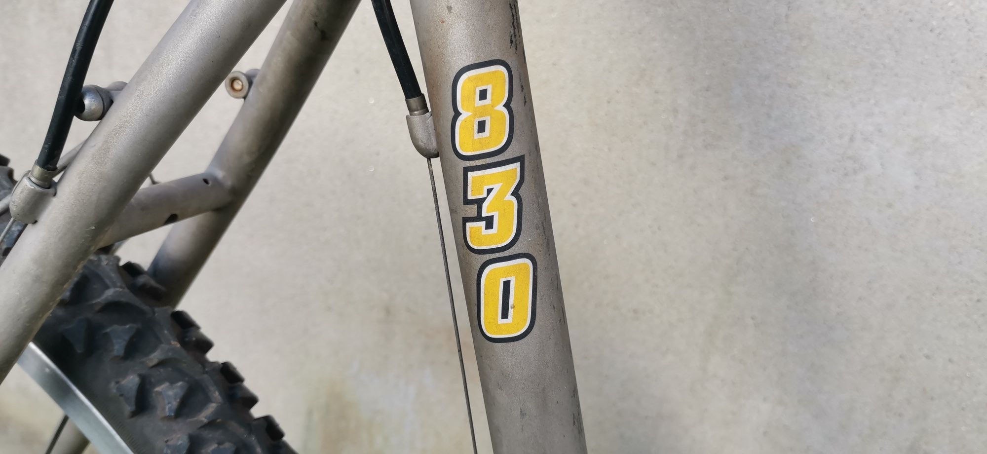 Bicicleta Trek 830