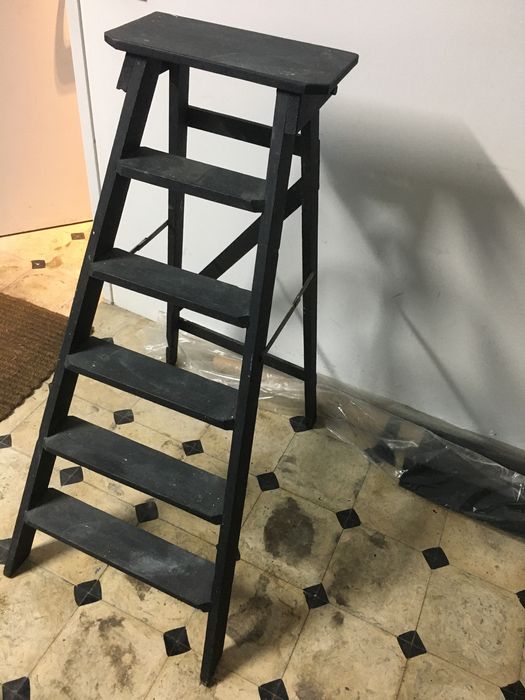 Escadote vintage em madeira