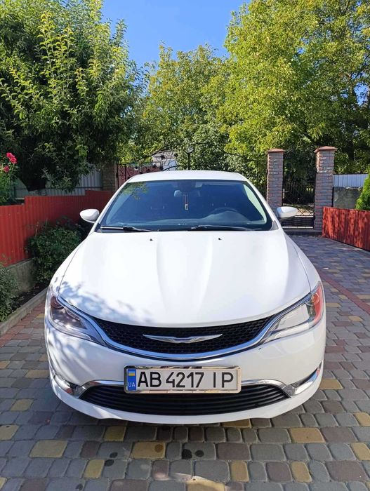 Авто  Chrysler 200