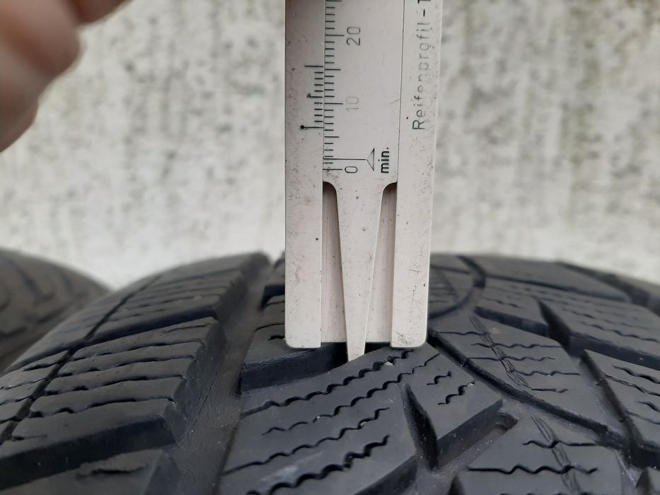 2x Opony zimowe 215/60R17 GoodYear UltraGrip Suv 7mm