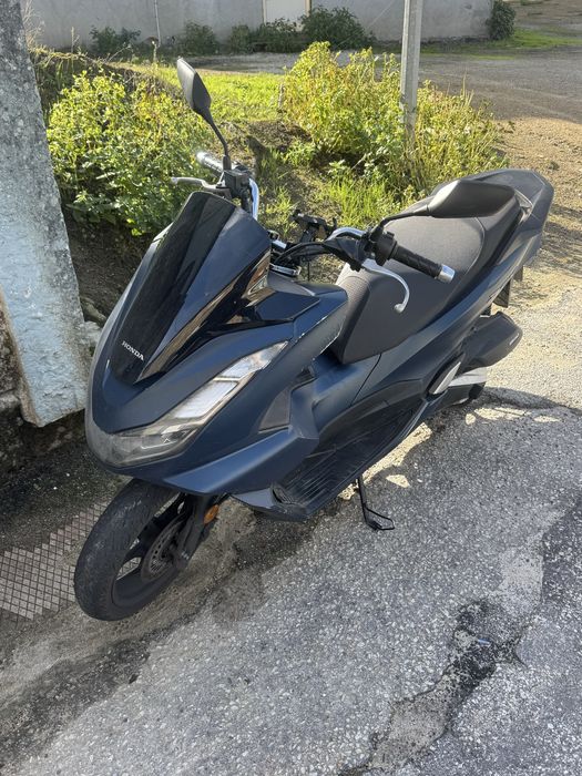 Vendo moto pcx 2024
