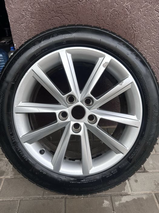 Диски оригінальні шкода а7 Skoda 5*112  шини 205 55 17 R 17