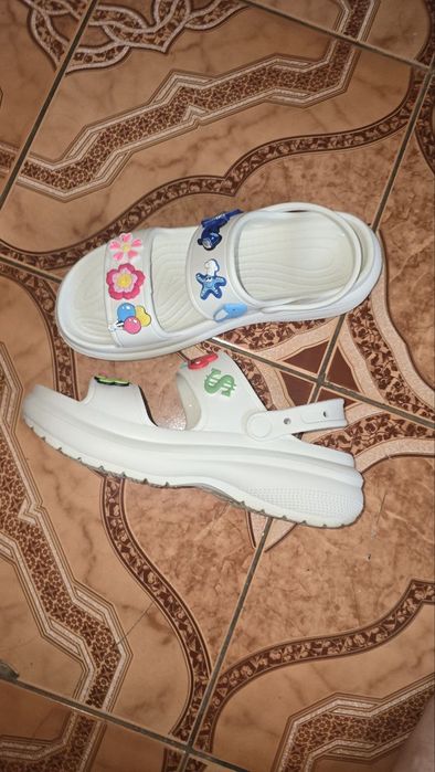 Босоножки на платформе crocs на стопу 25,,5-26см