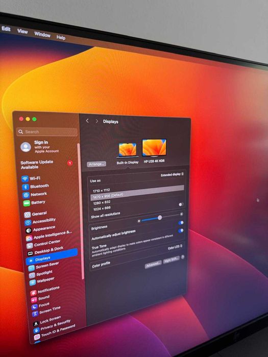 Monitor HP U28 4K USB-C com caixa e braço de monitor