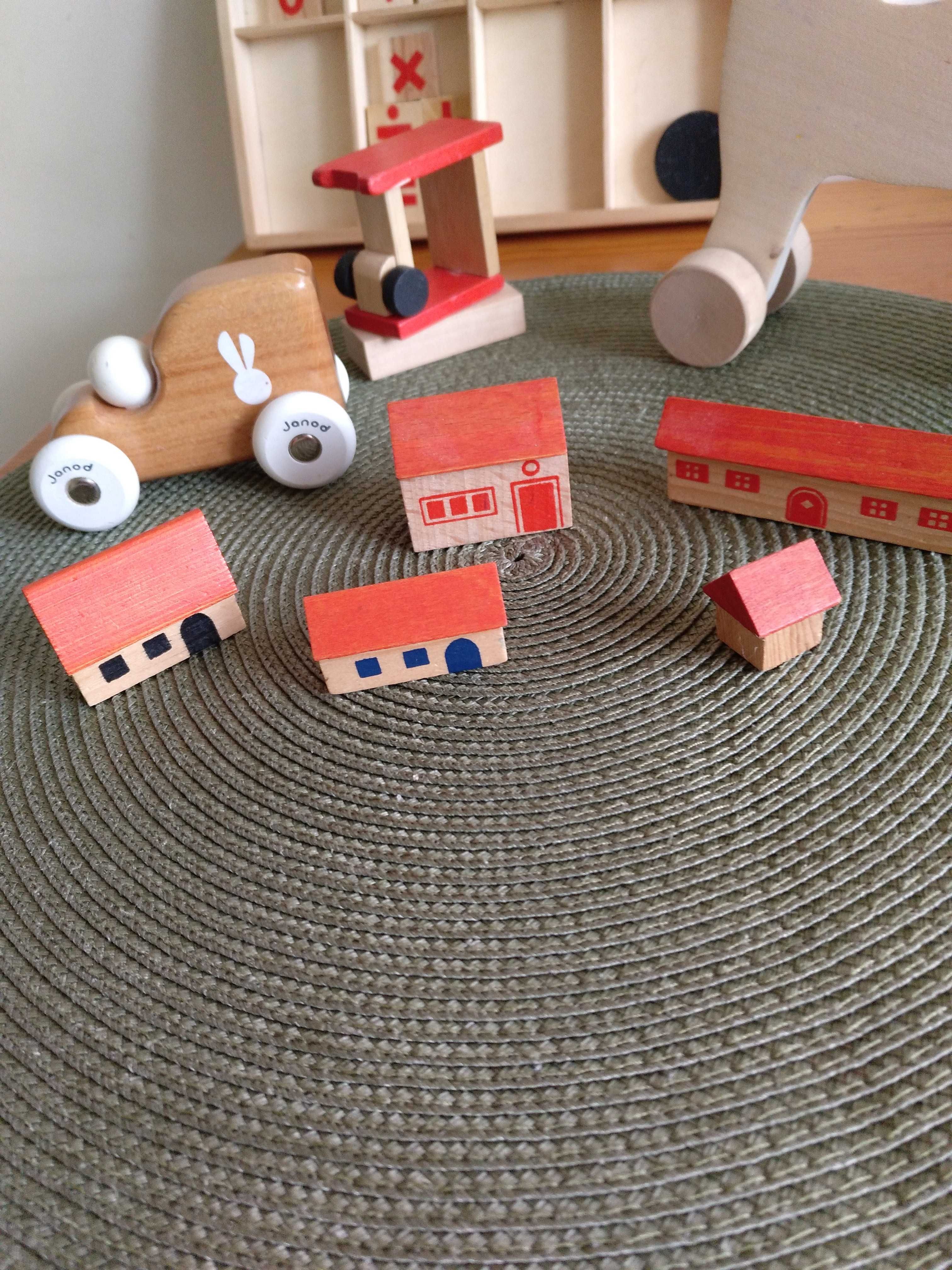 Zabawki drewniane, klocki edukacyjne, domki, konik, pojazd Jarod, gra